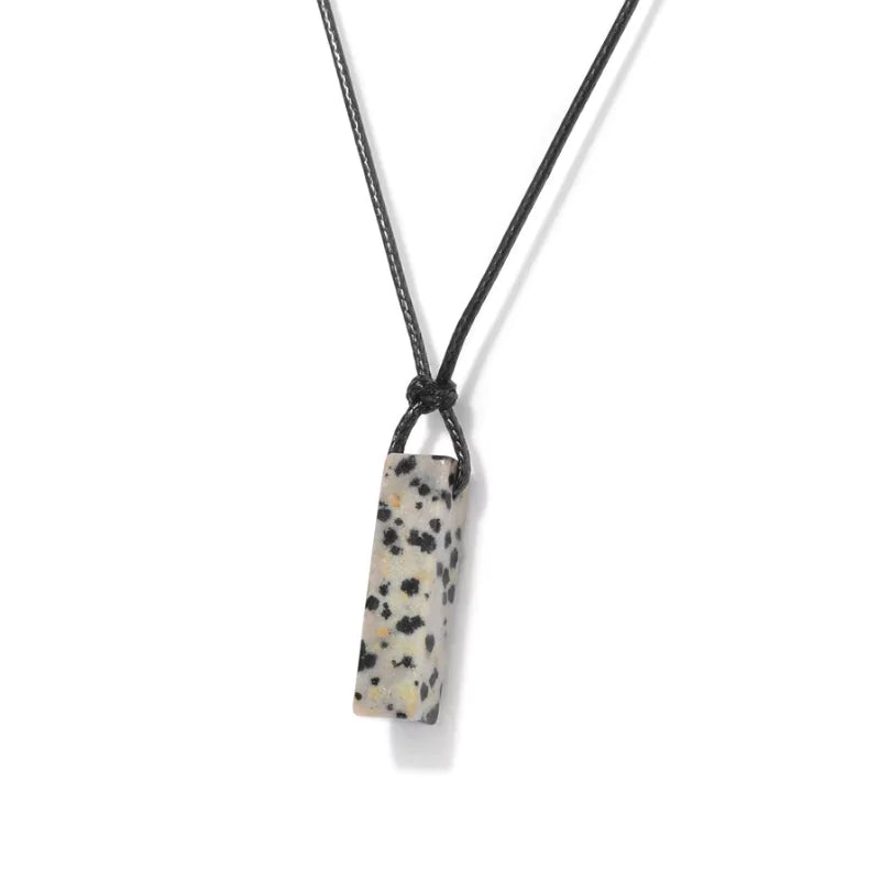 pendentif "Rectangle" jaspe dalmatien, cadeau de lithothérapie homme, femme ou ados