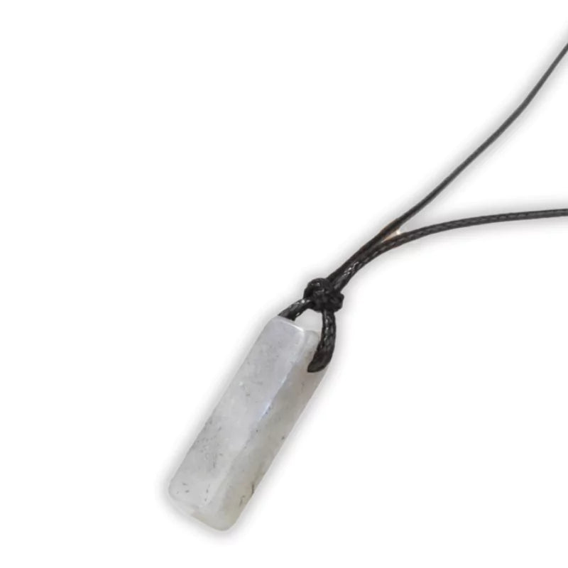pendentif "Rectangle" labradorite avec corde, cadeau de lithothérapie homme, femme et adolescent